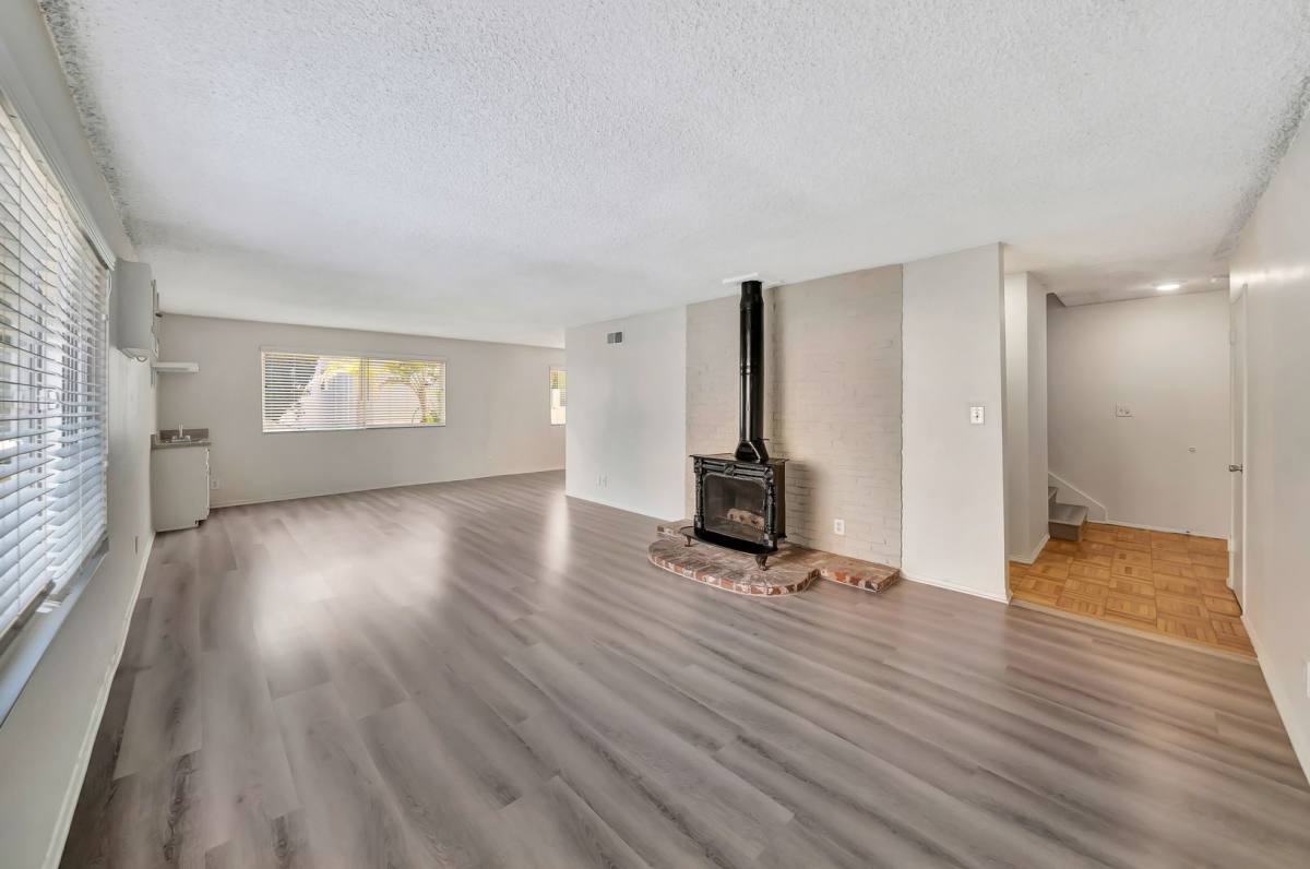 Apartment for rent at 10634 Holman Ave #3, Los Angeles, CA 90024