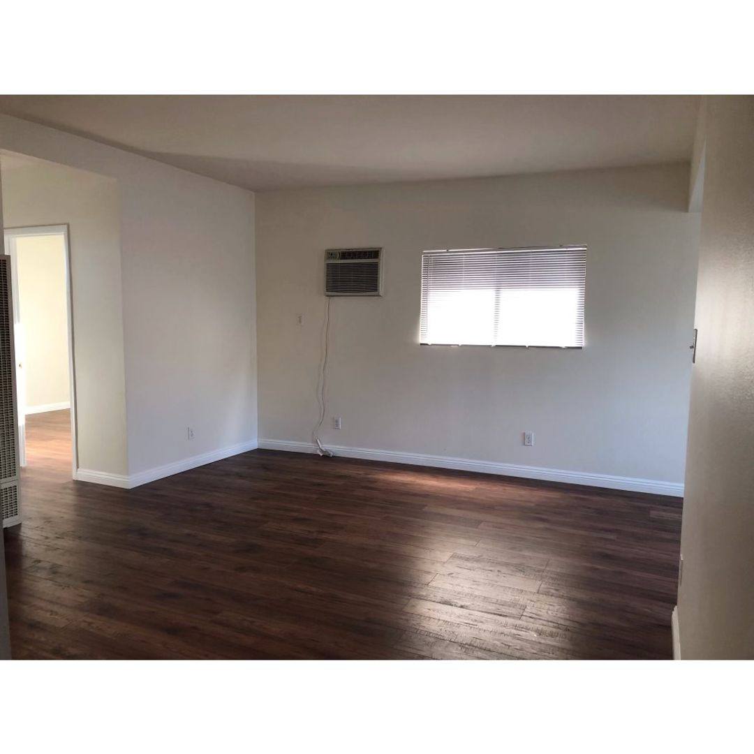 Apartment for rent at 540 N Madison Ave, Los Angeles, CA 90004
