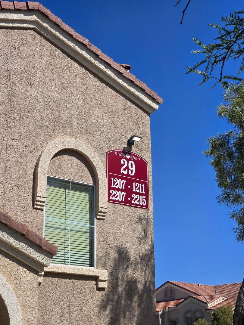 Apartment for rent at 10550 W Alexander Rd, Las Vegas, NV 89129