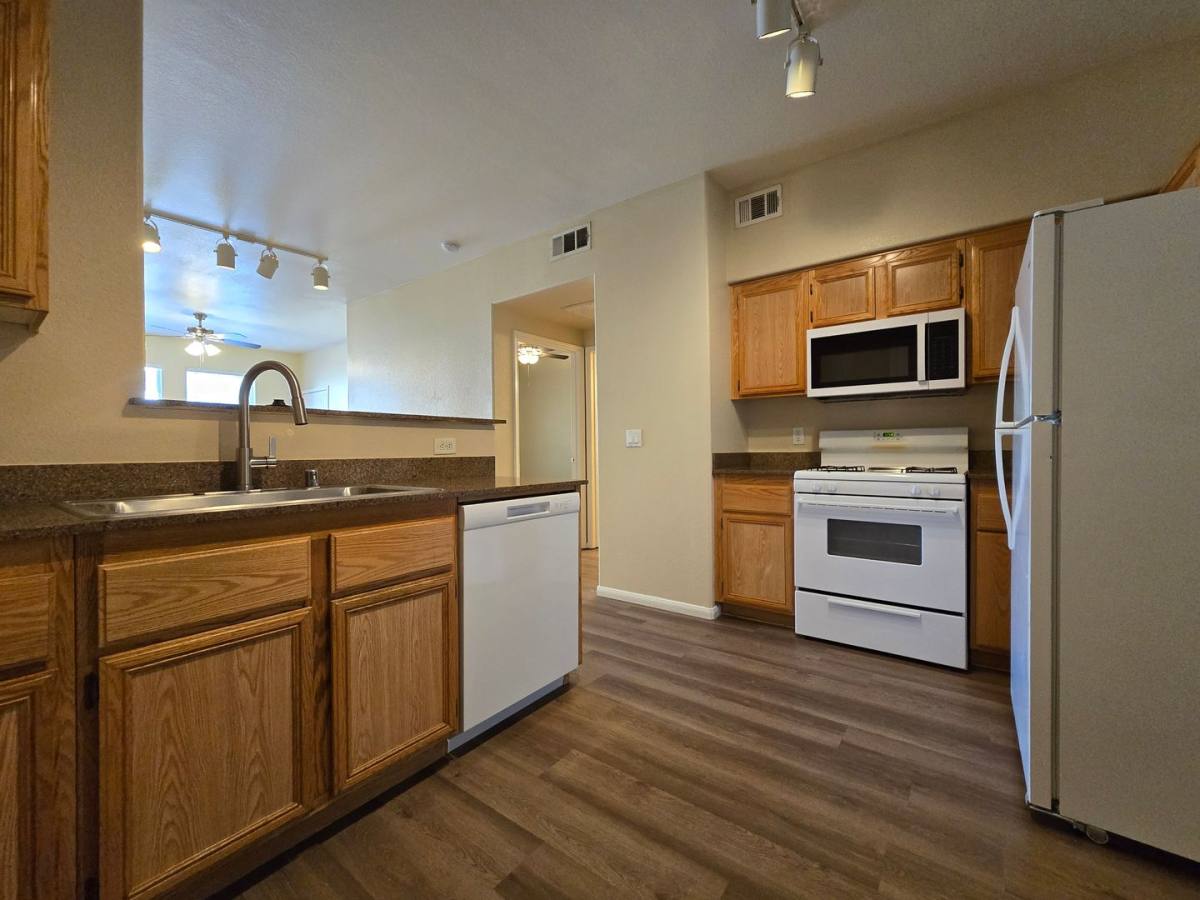 Apartment for rent at 10550 W Alexander Rd, Las Vegas, NV 89129