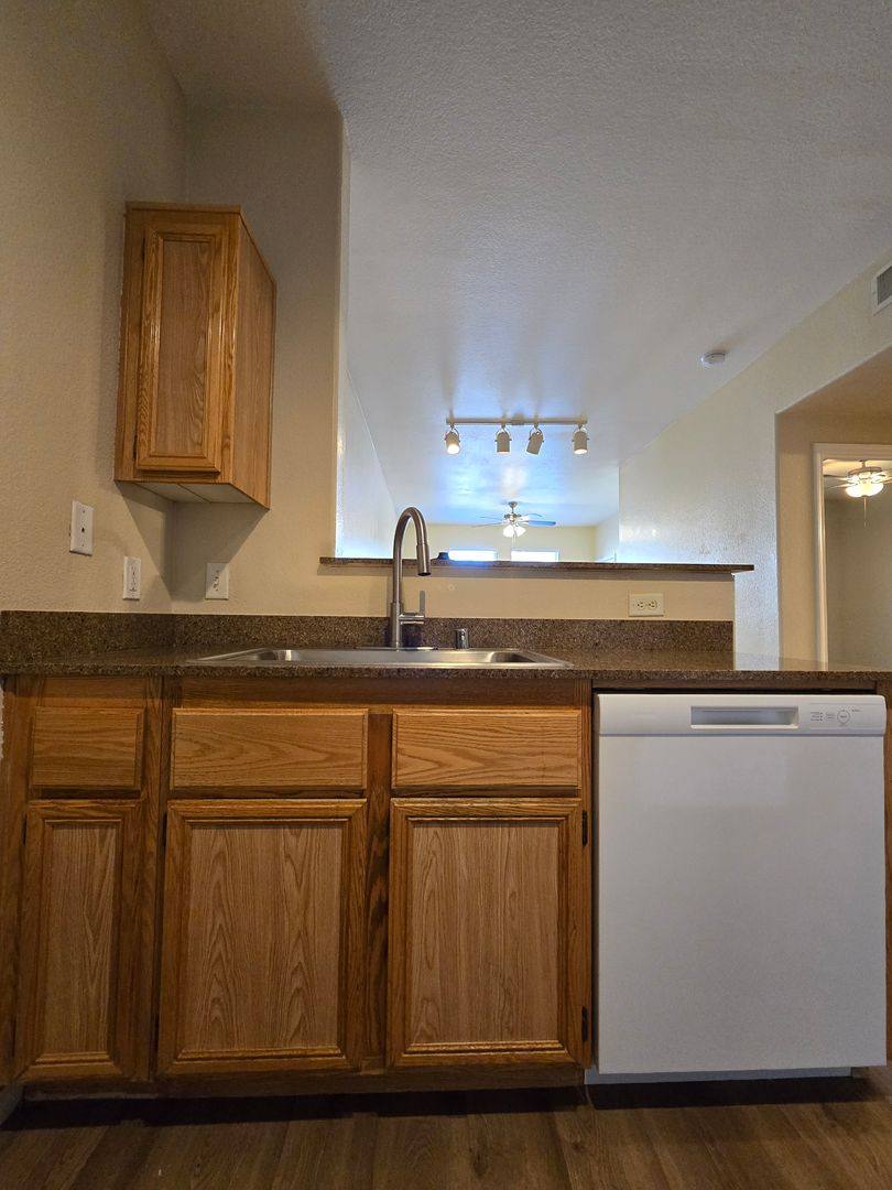Apartment for rent at 10550 W Alexander Rd, Las Vegas, NV 89129