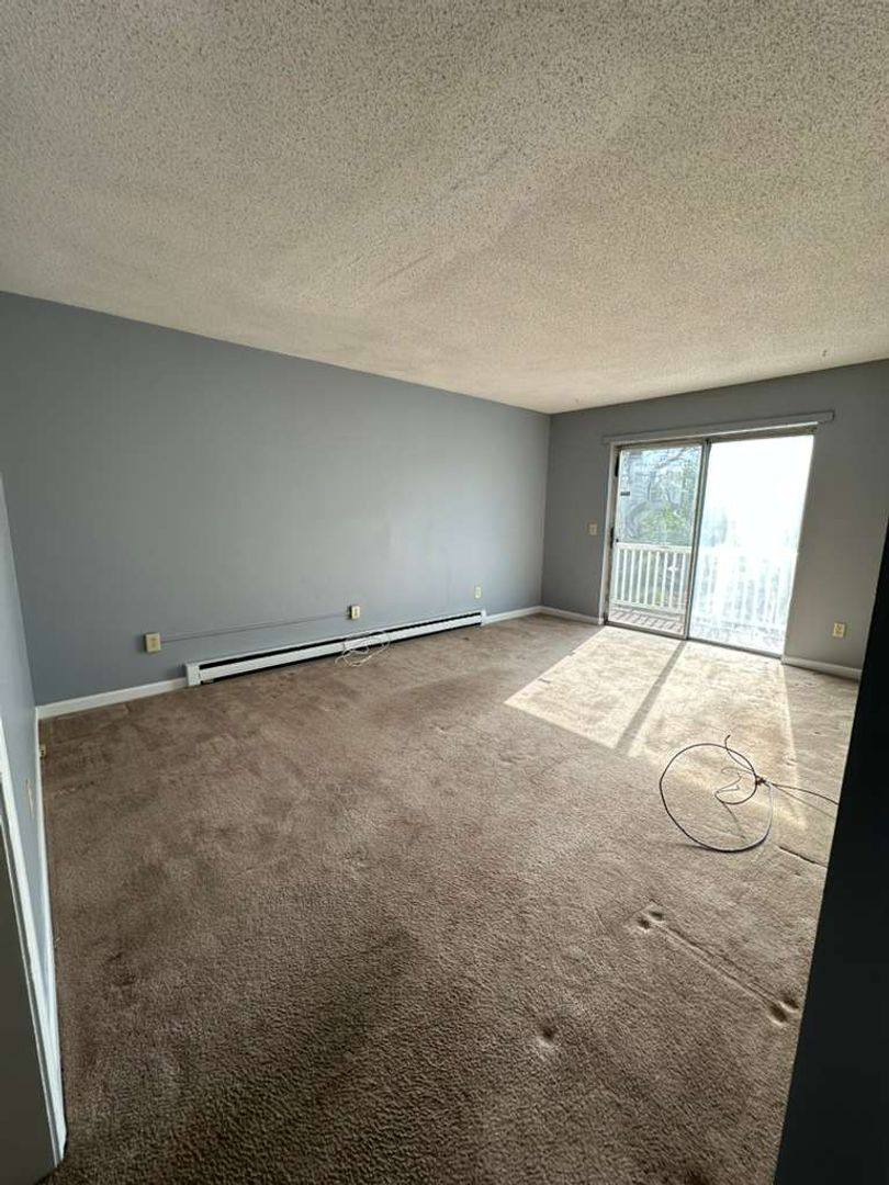 Apartment for rent at 176 Lincoln St, Waterbury, CT 06710