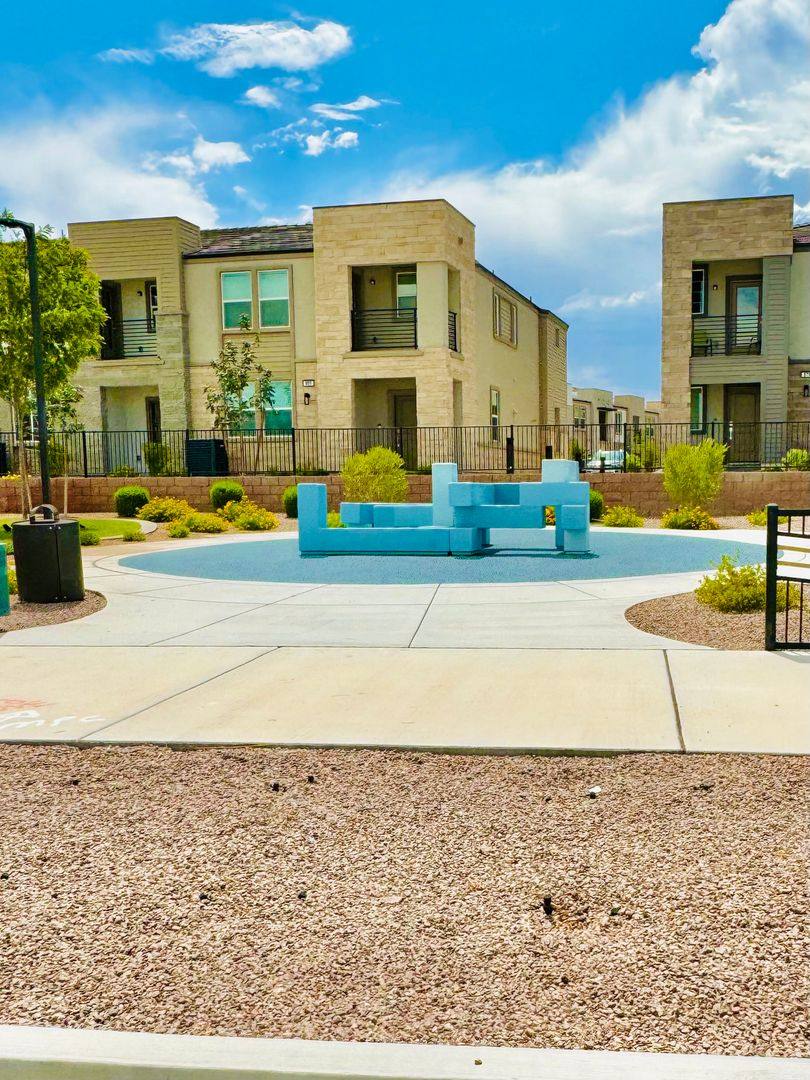 Townhouse for rent at 850 Bronzite St, Henderson, NV 89011