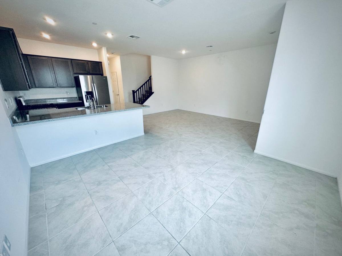 Townhouse for rent at 850 Bronzite St, Henderson, NV 89011