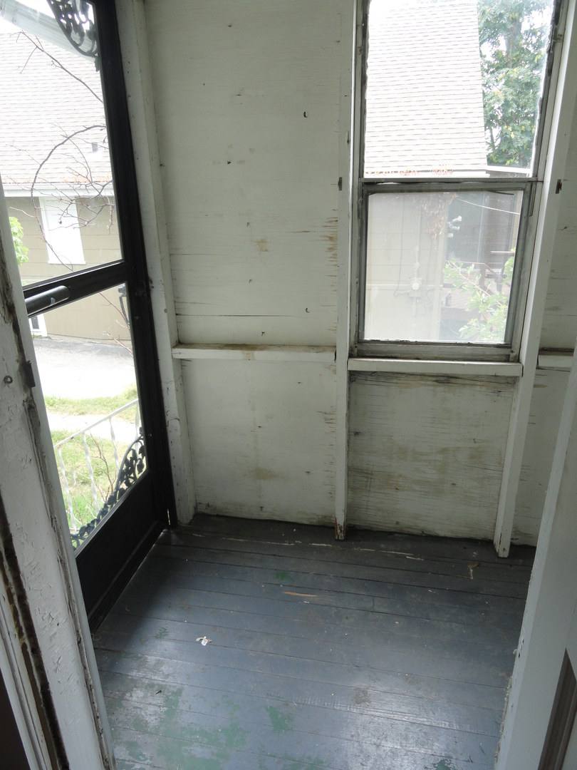 House for rent at 1118 S Pope Ave, Independence, MO 64050