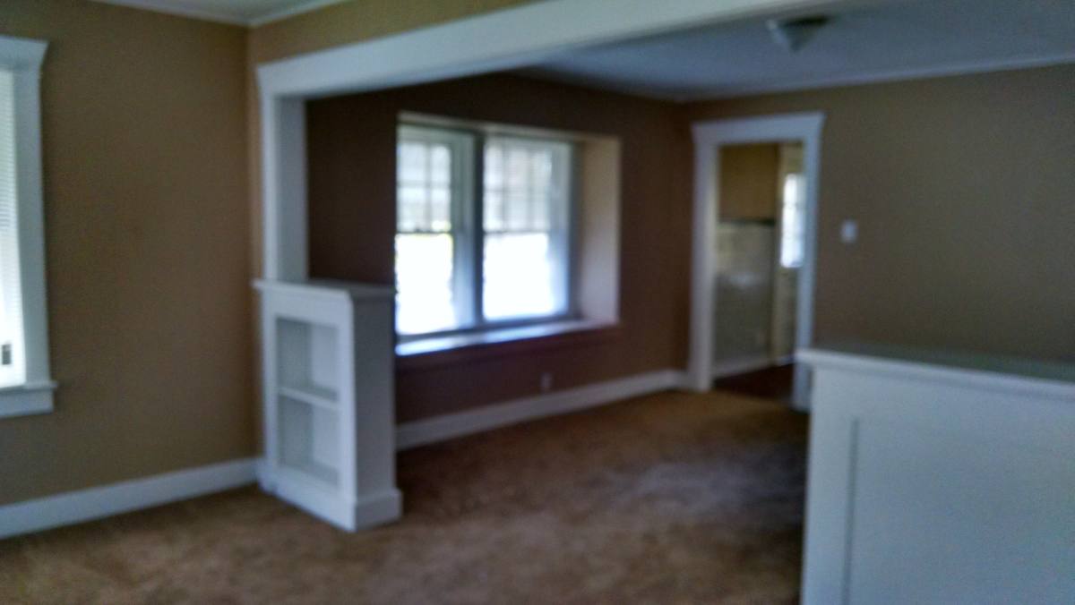 House for rent at 1118 S Pope Ave, Independence, MO 64050