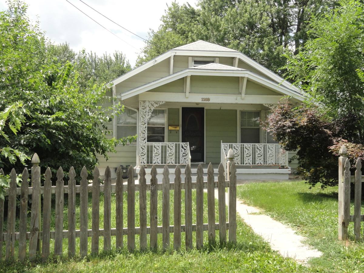 House for rent at 1118 S Pope Ave, Independence, MO 64050