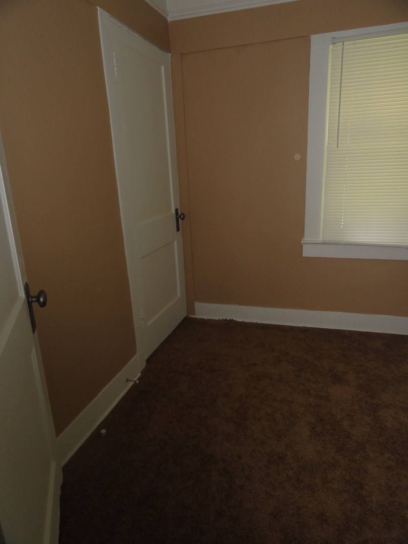 House for rent at 1118 S Pope Ave, Independence, MO 64050