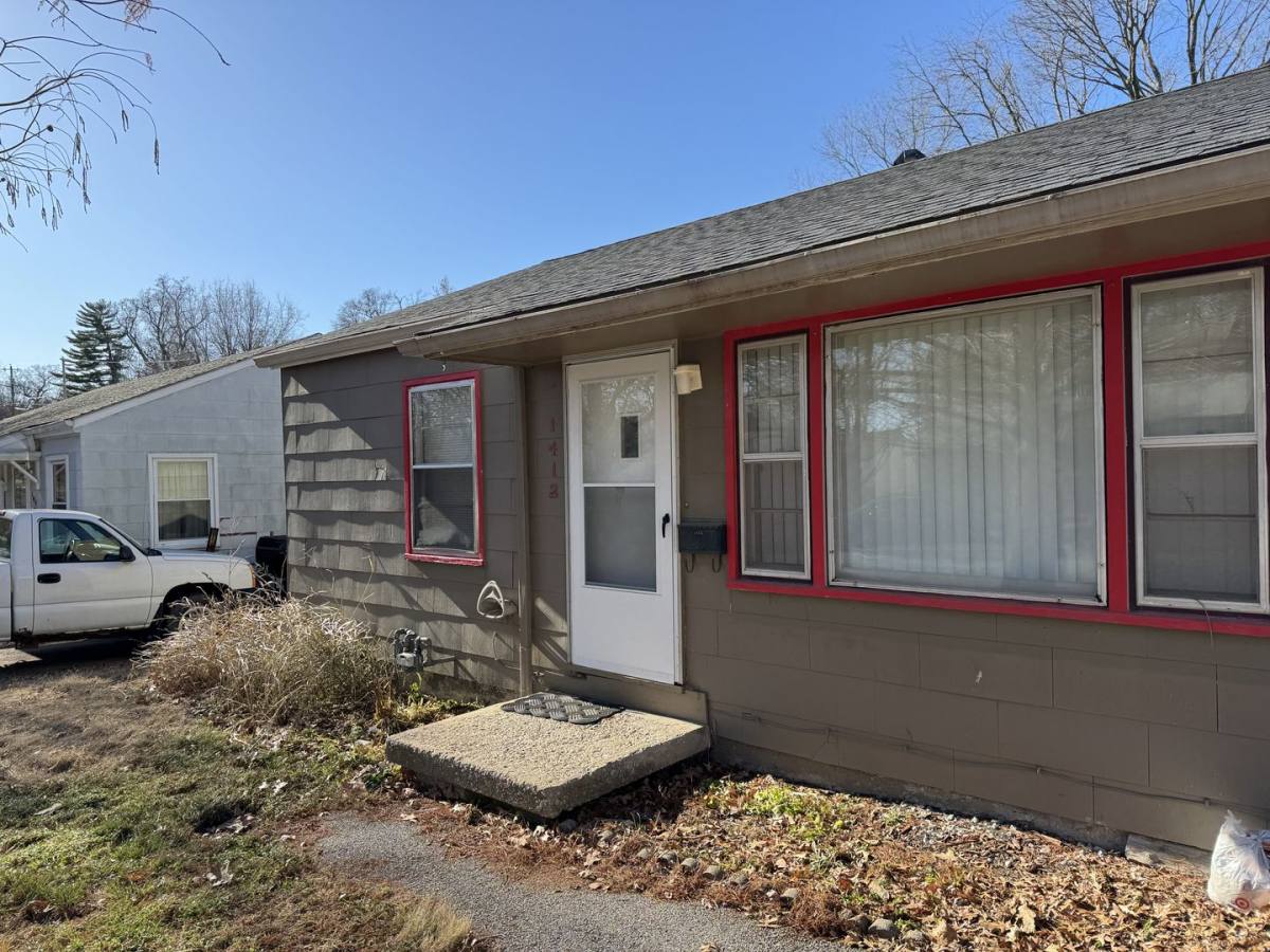 House for rent at 8002 E 88th Place, Kansas City, MO 64138