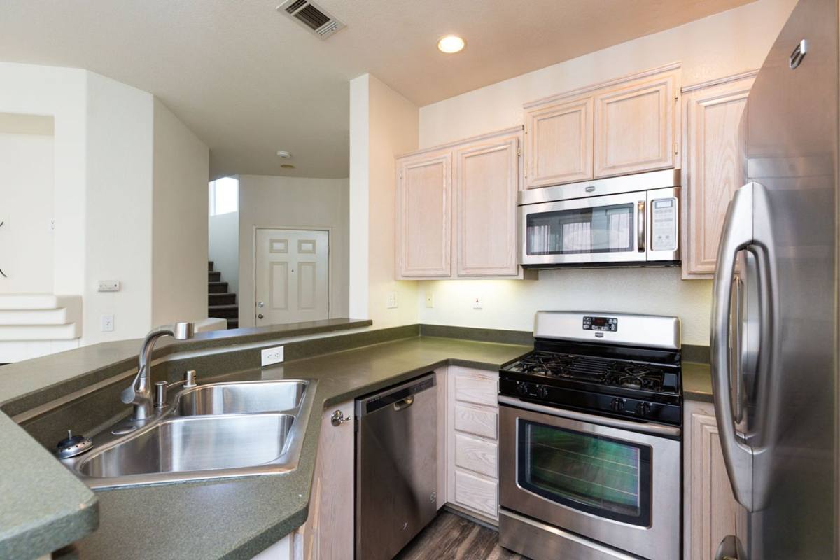 Townhouse for rent at 10935 Caminito Arcada, San Diego, CA 92131