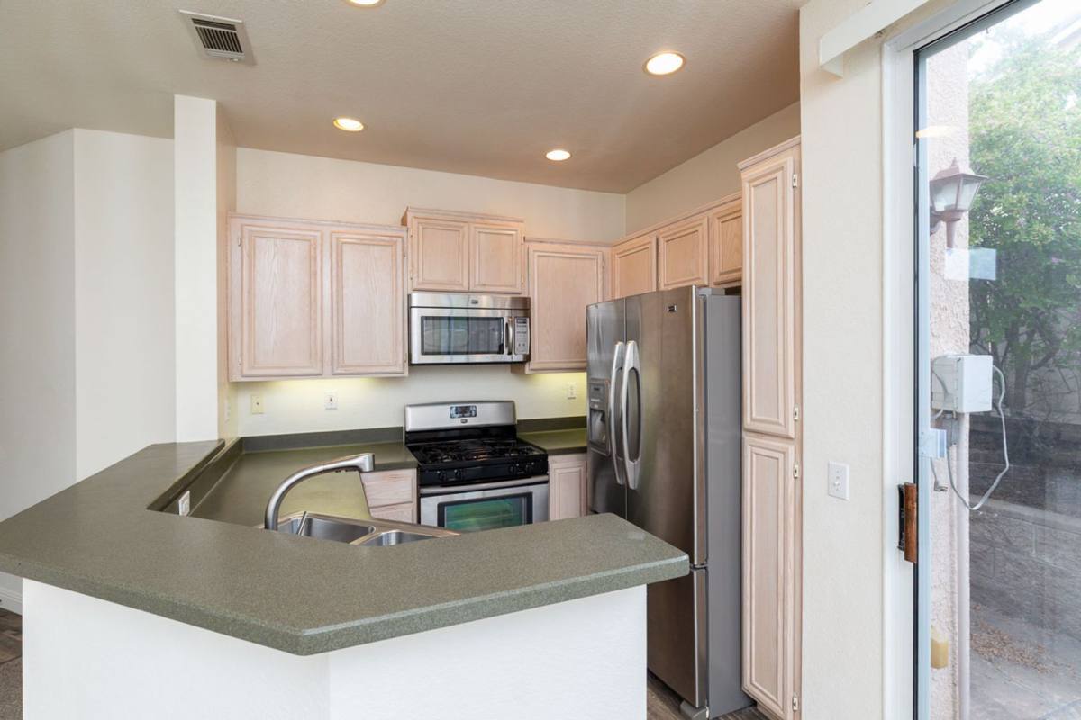 Townhouse for rent at 10935 Caminito Arcada, San Diego, CA 92131