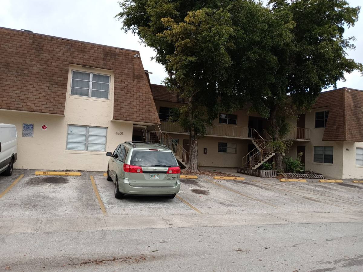 Apartment for rent at 3801 SW 59 Terrace, Fort Lauderdale, FL 33314