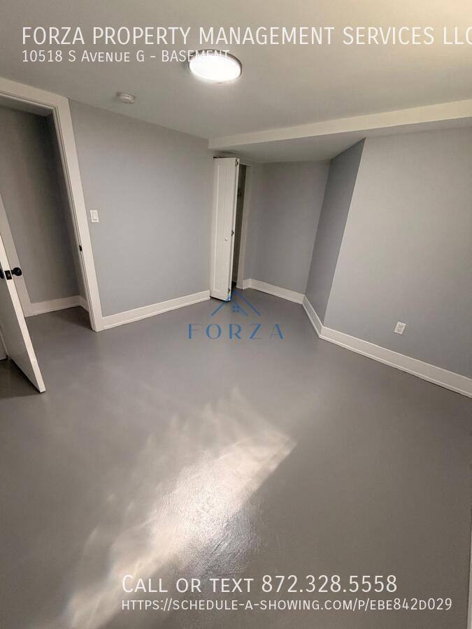Apartment for rent at 10518 S Ave #G, Chicago, IL 60617