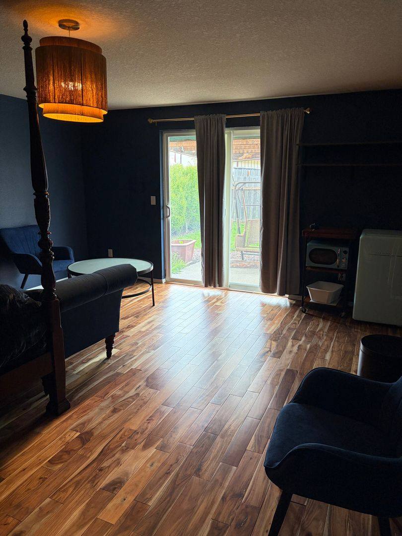 Apartment for rent at 206 Doris Dr, Newberg, OR 97132