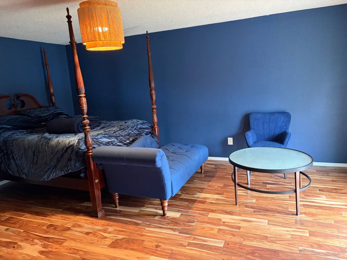 Apartment for rent at 206 Doris Dr, Newberg, OR 97132
