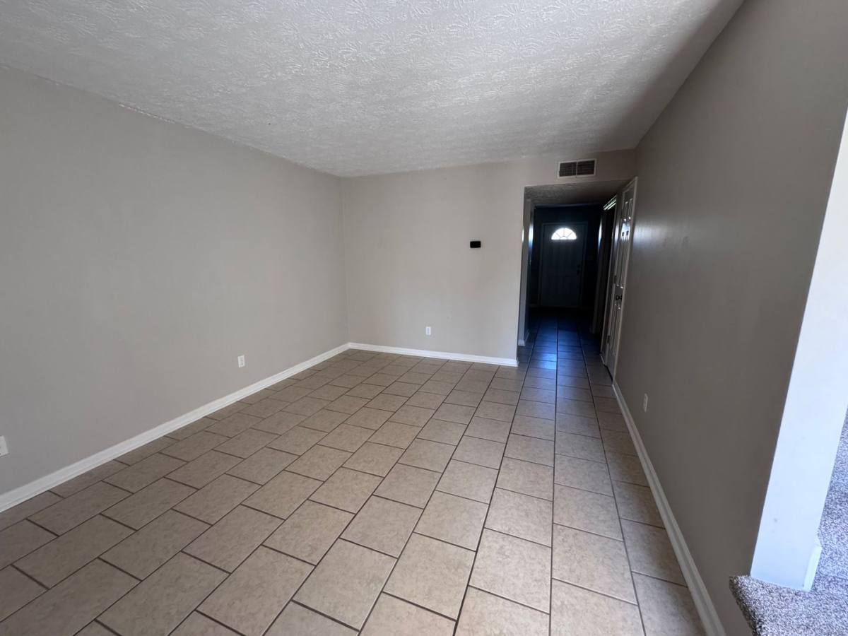 107 Grogan Circle, Paducah, KY 42003 - Apartment for Rent - Image 4