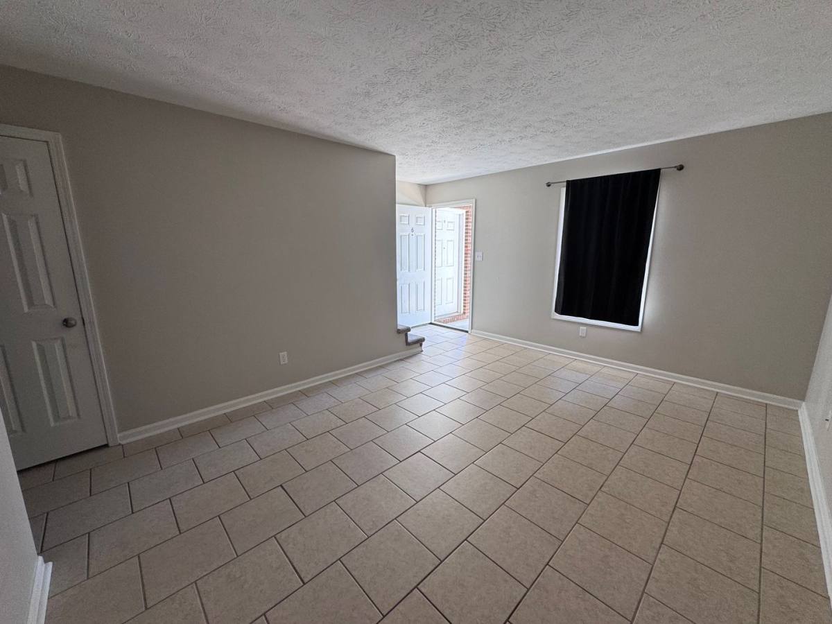 107 Grogan Circle, Paducah, KY 42003 - Apartment for Rent - Image 5