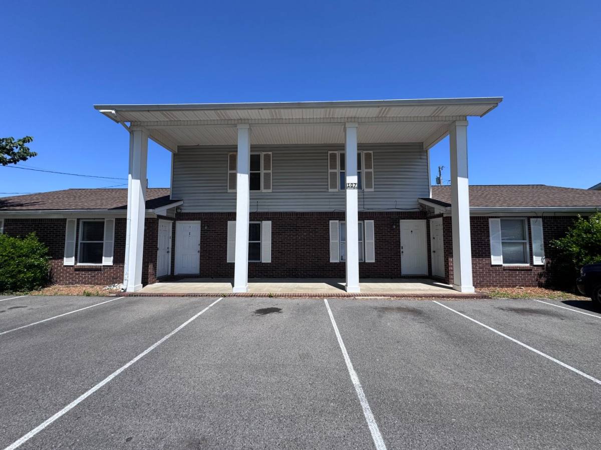 Apartment for rent at 107 Grogan Circle, Paducah, KY 42003