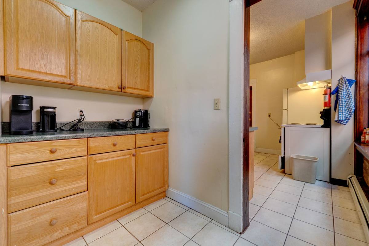Apartment for rent at 65 Lake Place, New Haven, CT 06511