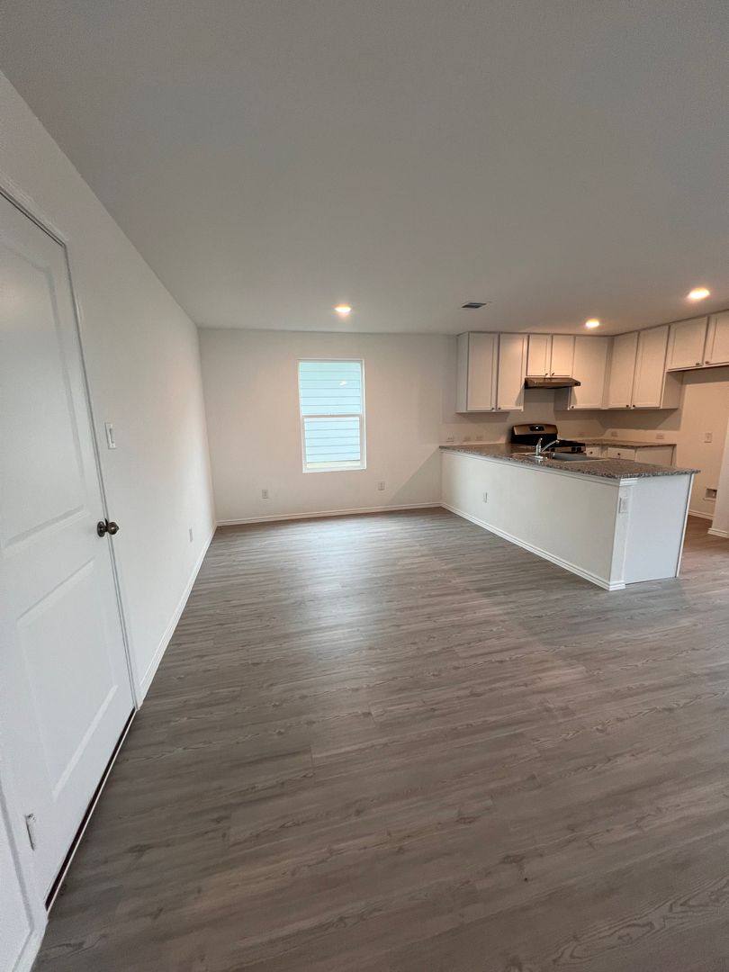 House for rent at 5466 Daphne Path, San Antonio, TX 78253