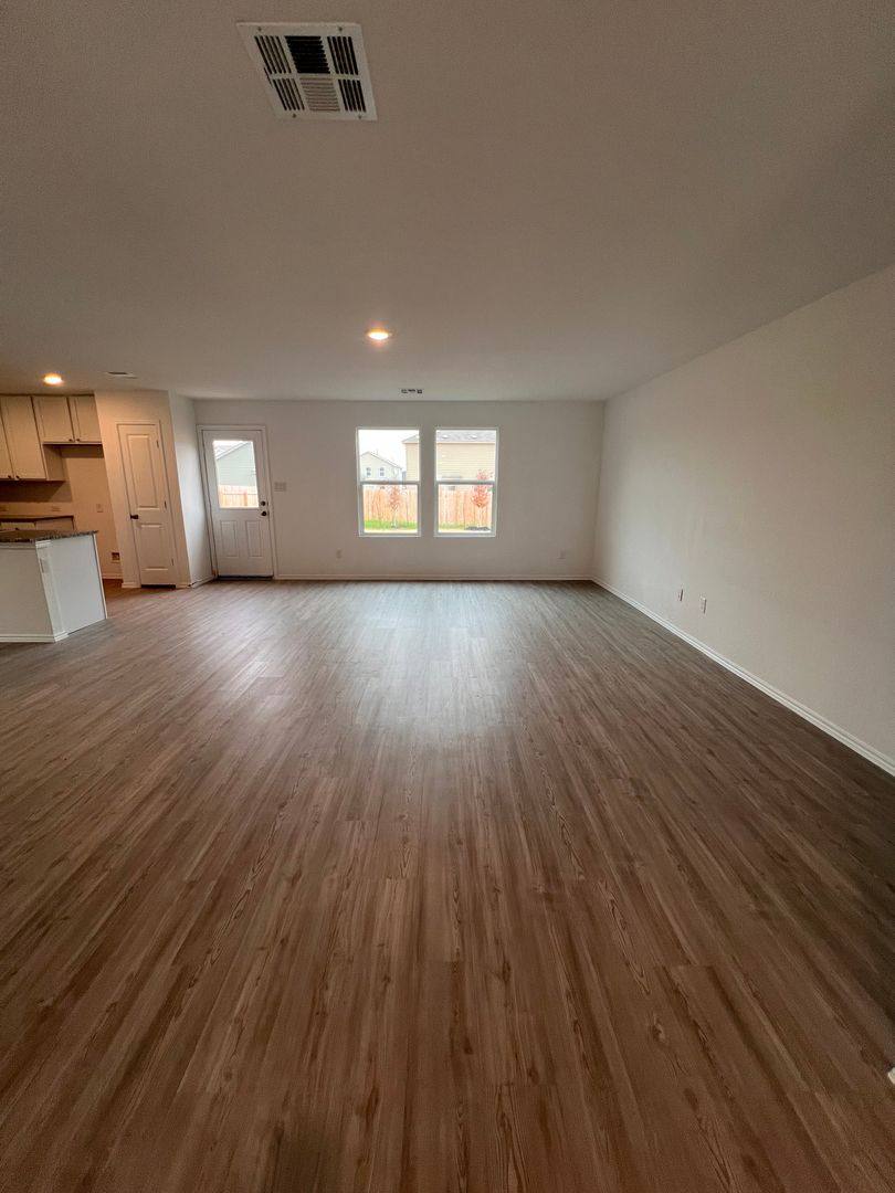 House for rent at 5466 Daphne Path, San Antonio, TX 78253