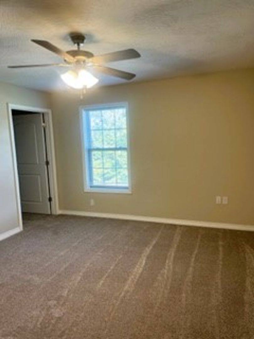 Apartment for rent at 15123 US-Highway, Forsyth, MO 65653