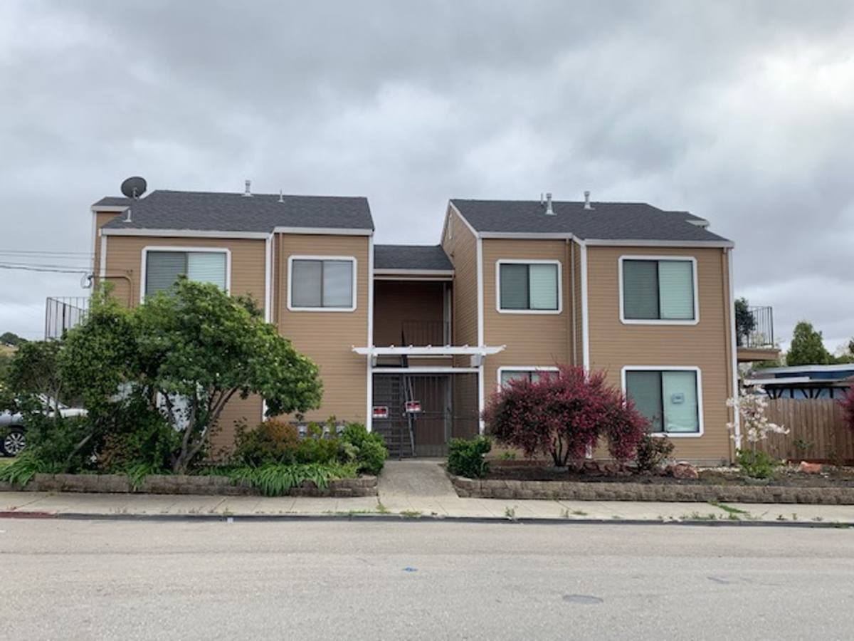 Apartment for rent at 10801 Foothill Blvd, Oakland, CA 94605