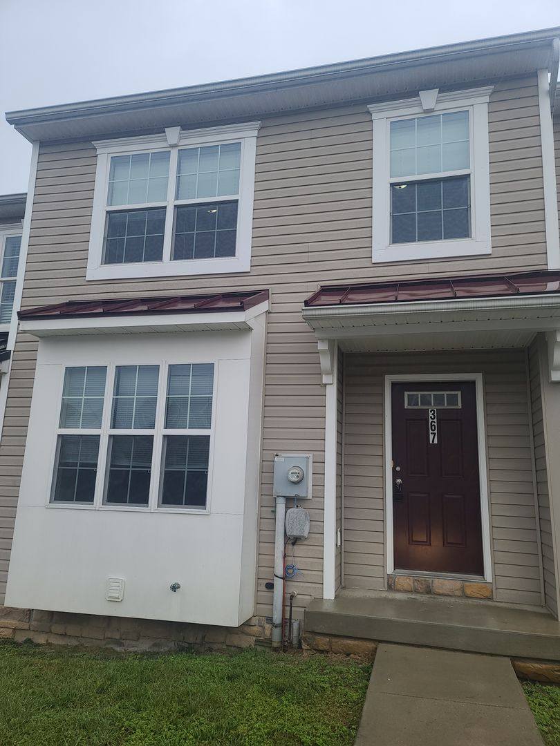 Townhouse for rent at 367 Viewpoint Way, Waynesboro, PA 17268