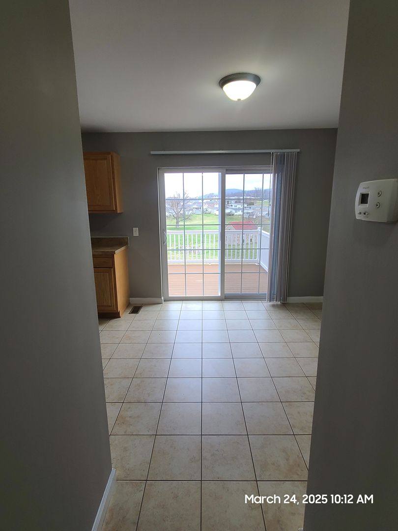 Townhouse for rent at 367 Viewpoint Way, Waynesboro, PA 17268