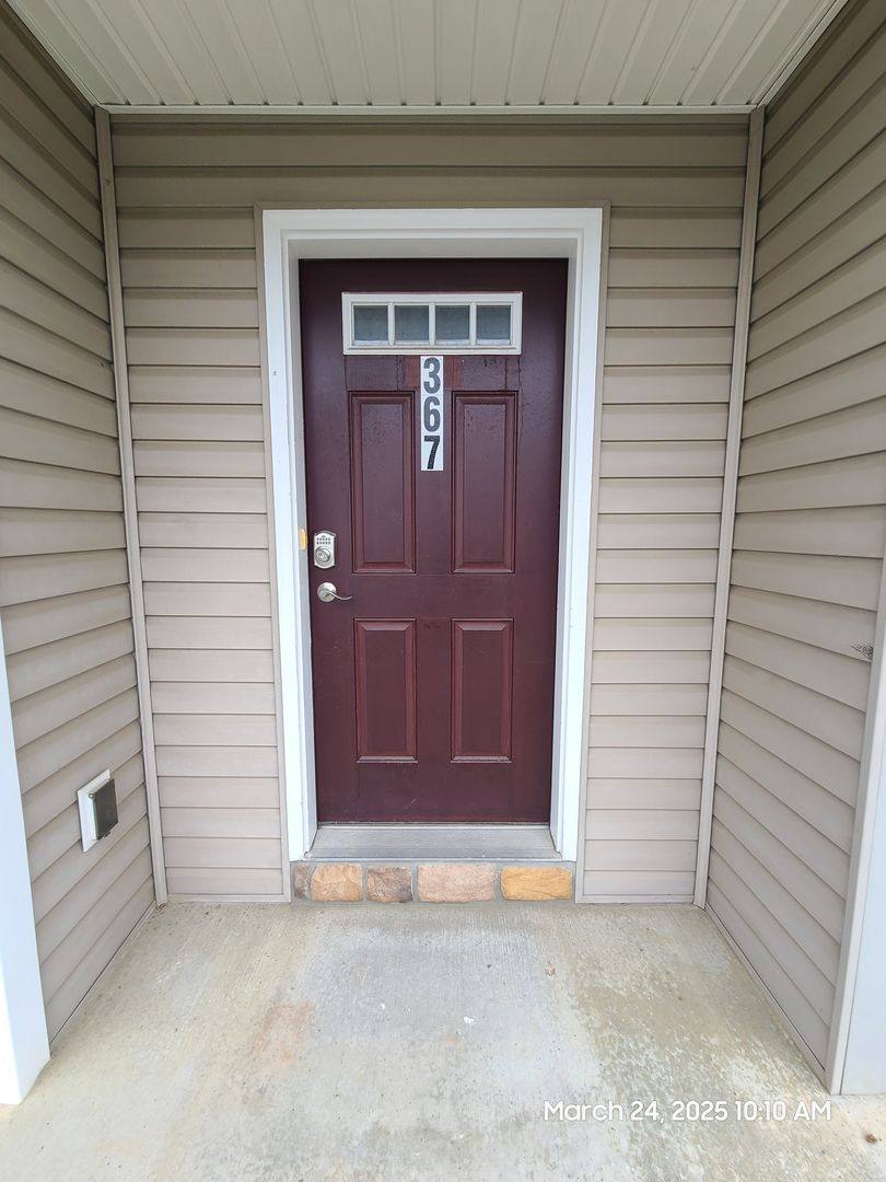 Townhouse for rent at 367 Viewpoint Way, Waynesboro, PA 17268