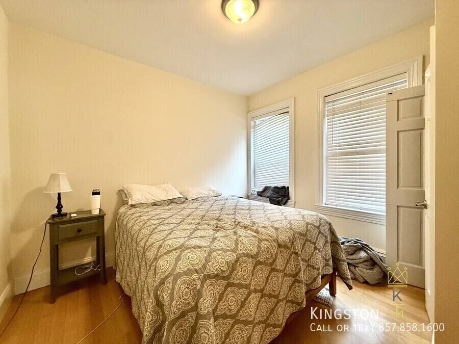Apartment for rent at 674 Washington St #1R, Brookline, MA 02446