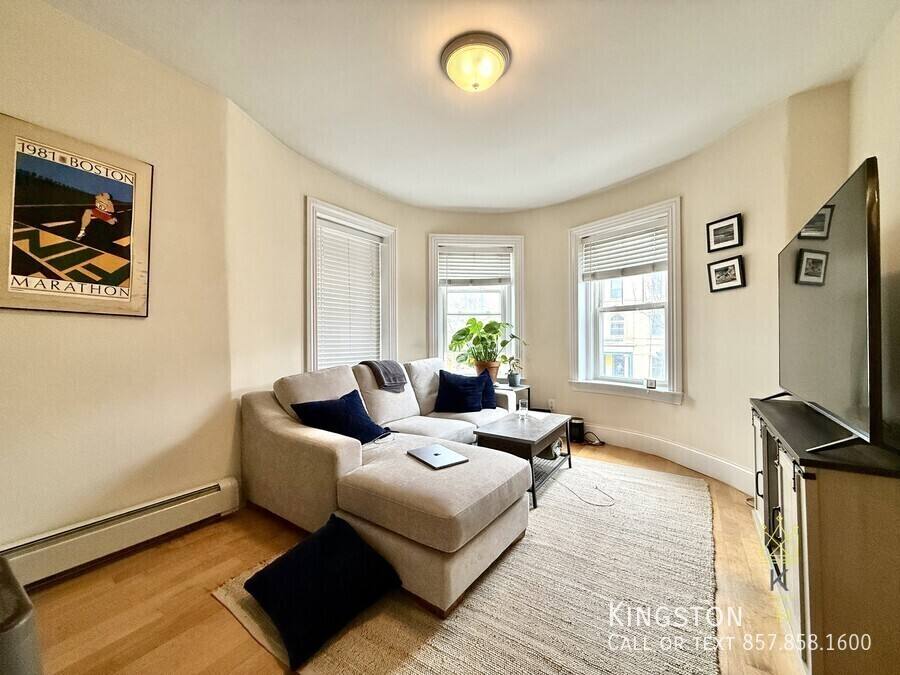 Apartment for rent at 674 Washington St #1R, Brookline, MA 02446