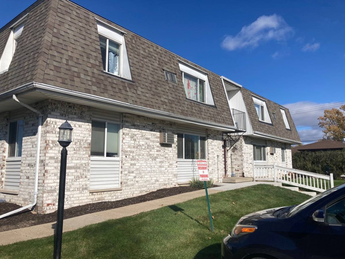 Apartment for rent at 870 W Racine St, Jefferson, WI 53549