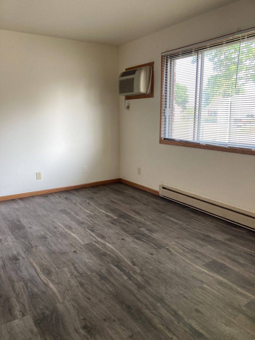 Apartment for rent at 870 W Racine St, Jefferson, WI 53549