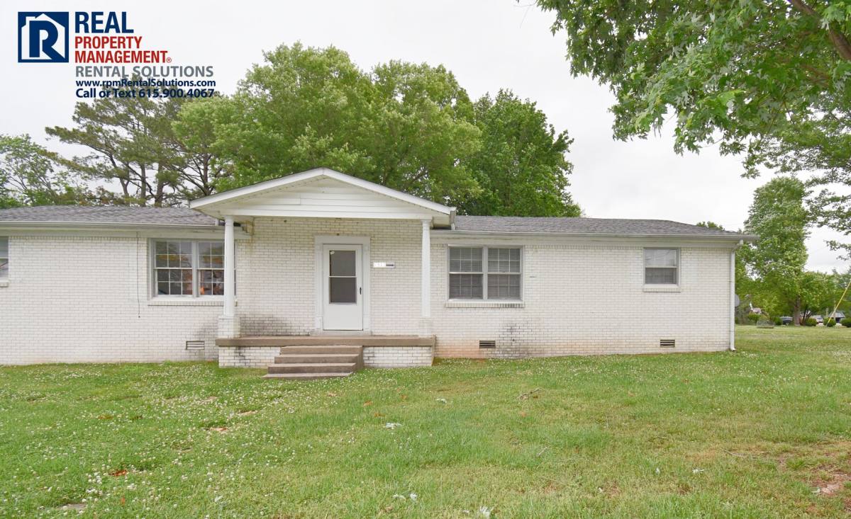 House for rent at 1513 Lakeshore Dr, Murfreesboro, TN 37130
