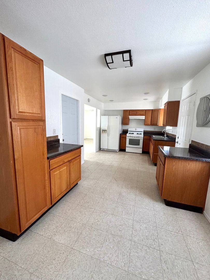 House for rent at 6547 49 Palms Ave, Twentynine Palms, CA 92277