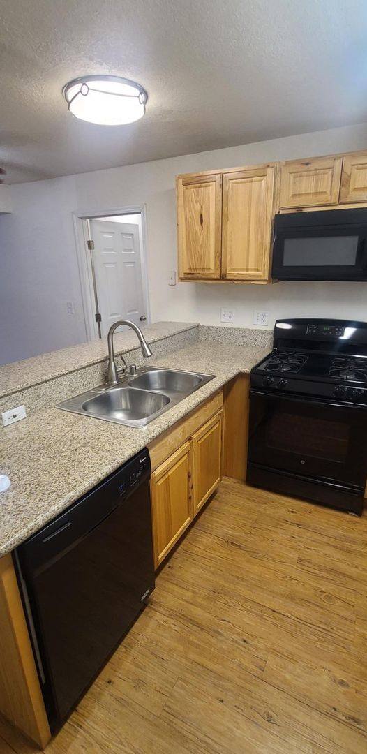 Apartment for rent at 21331 Golden Hills Blvd, Tehachapi, CA 93561