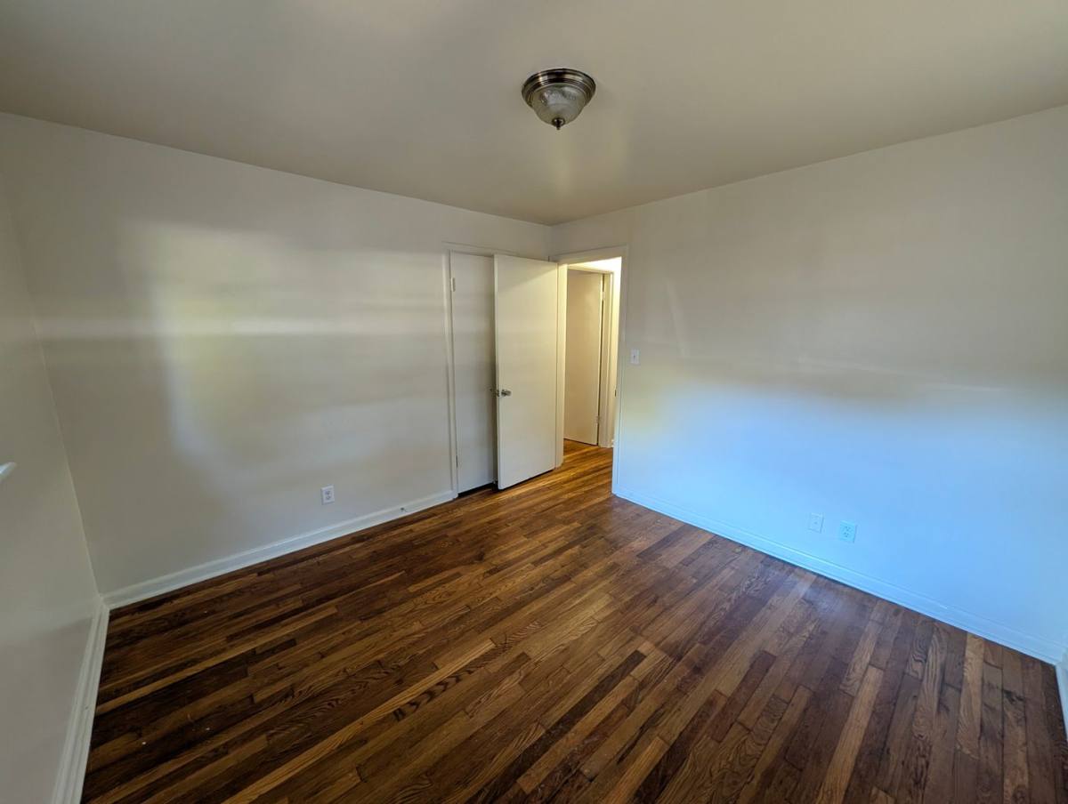 House for rent at 2311 Plantation Dr, Louisville, KY 40216