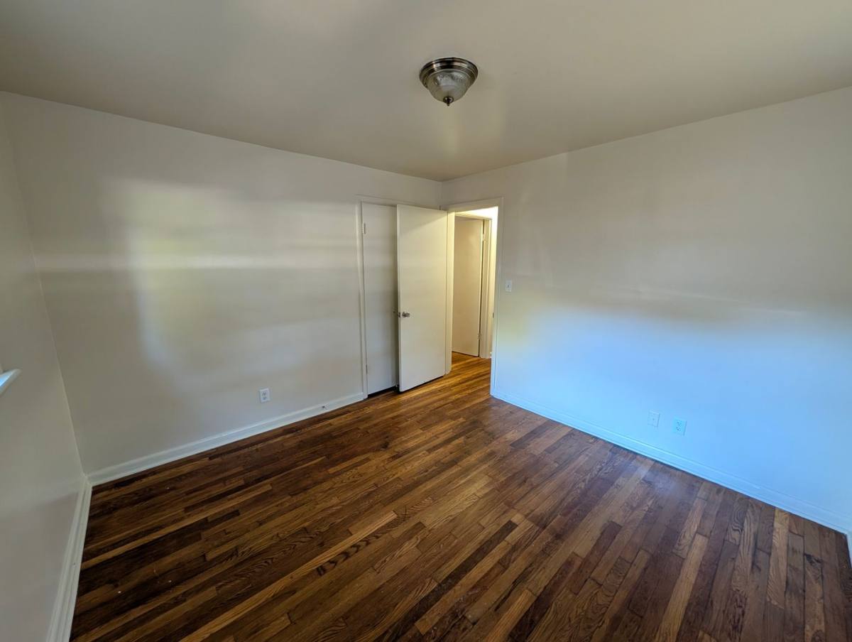 House for rent at 2311 Plantation Dr, Louisville, KY 40216