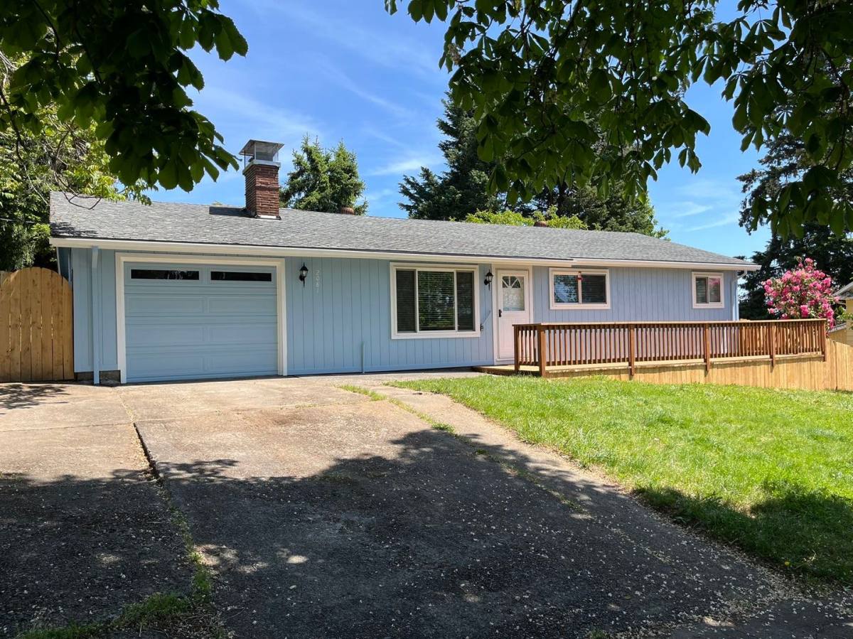 House for rent at 2081 Canemah St, West Linn, OR 97068