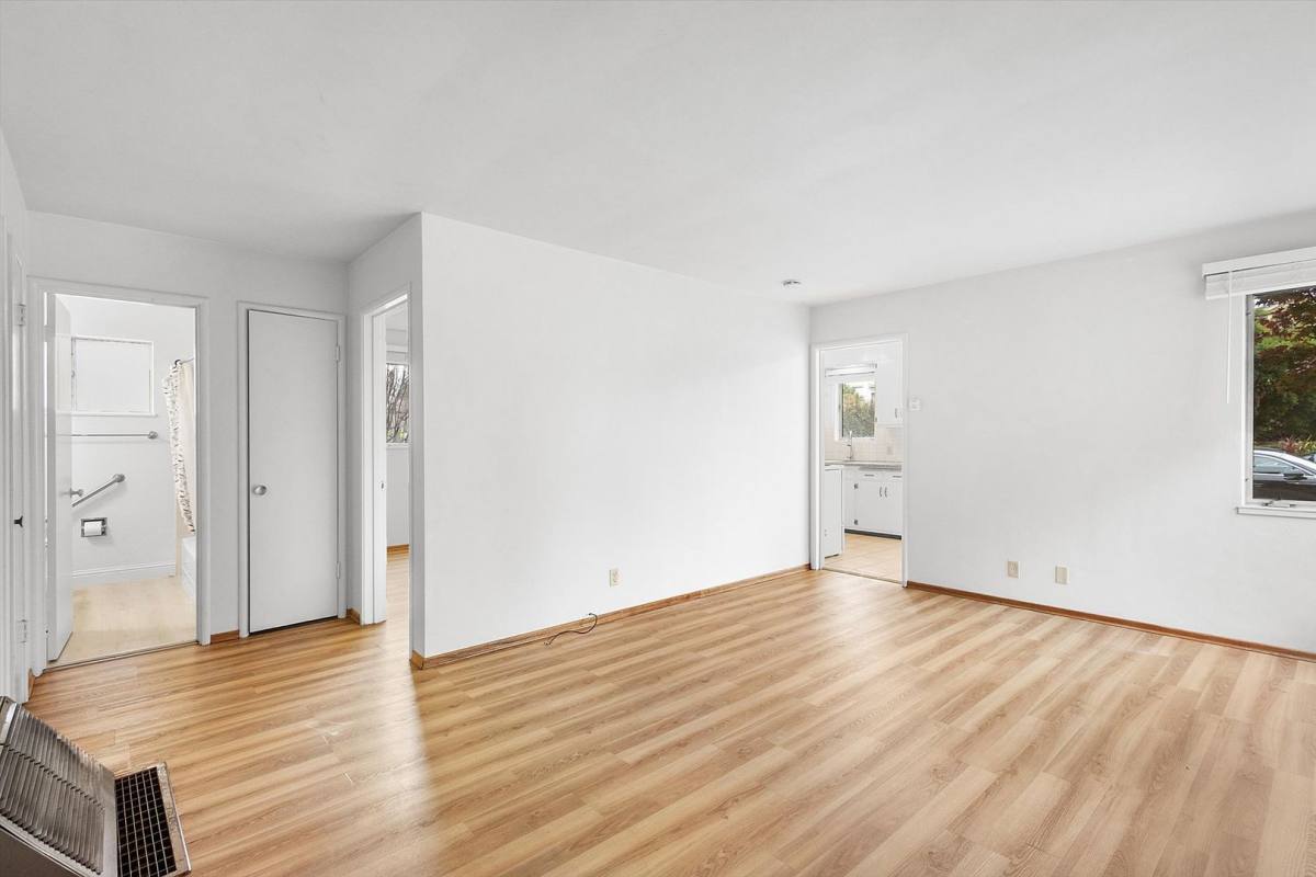 Apartment for rent at 2145 Santa Clara Ave, Alameda, CA 94501