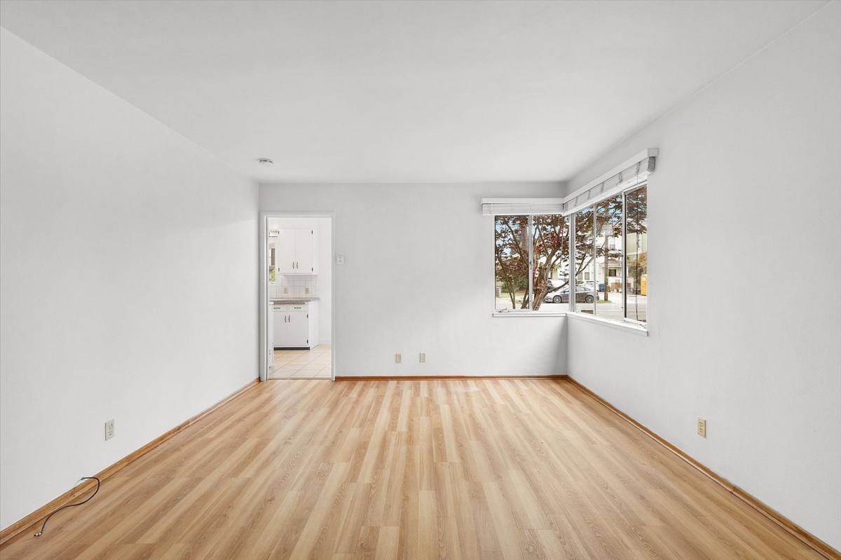 Apartment for rent at 2145 Santa Clara Ave, Alameda, CA 94501