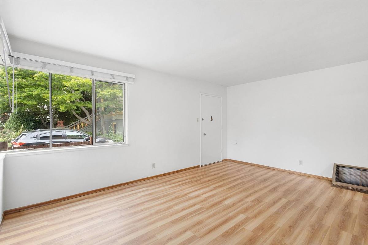 Apartment for rent at 2145 Santa Clara Ave, Alameda, CA 94501
