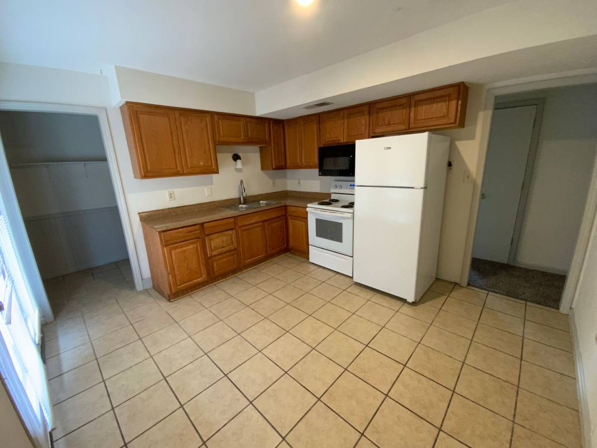 Apartment for rent at 1630 W Amos Dr, Columbia, MO 65203