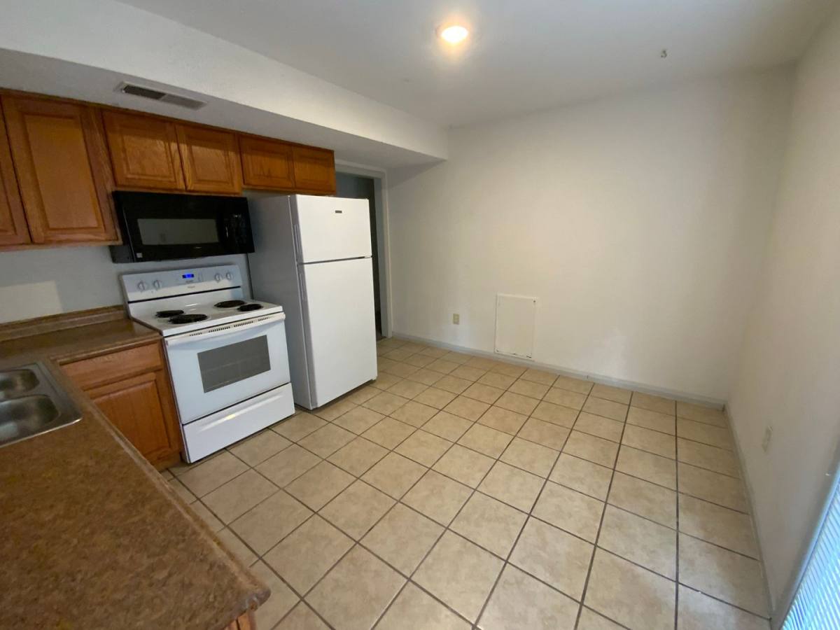 Apartment for rent at 1630 W Amos Dr, Columbia, MO 65203