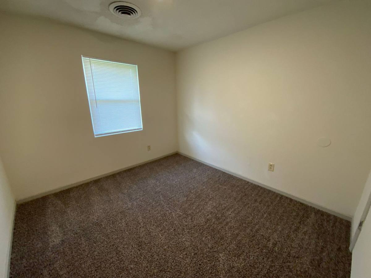 Apartment for rent at 1630 W Amos Dr, Columbia, MO 65203