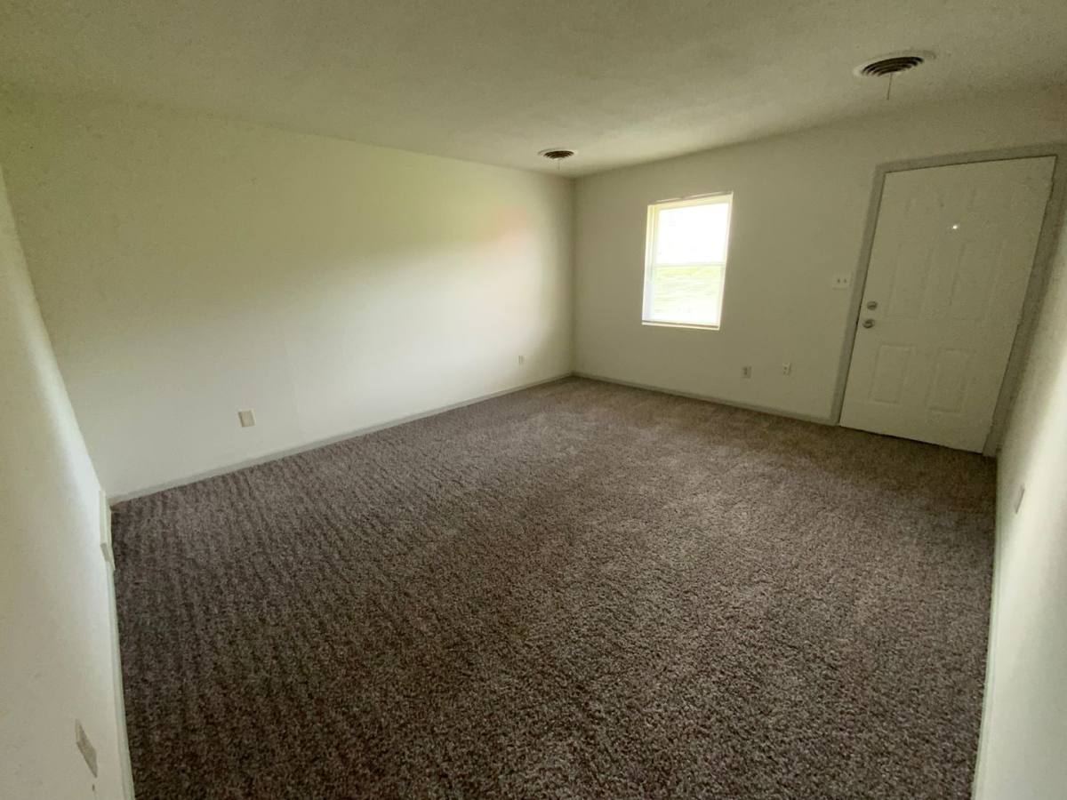 Apartment for rent at 1630 W Amos Dr, Columbia, MO 65203