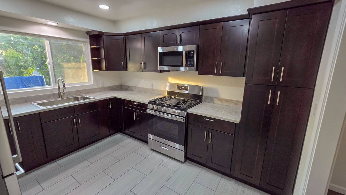 Apartment for rent at 10717 Shire Place, Whittier, CA 90601