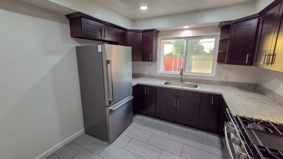 Apartment for rent at 10717 Shire Place, Whittier, CA 90601