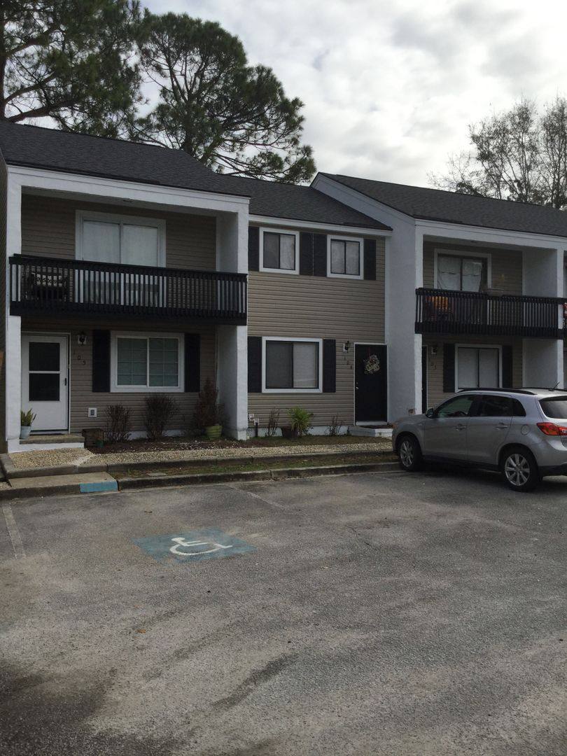 Townhouse for rent at 401 Golf Rd, Summerville, SC 29483